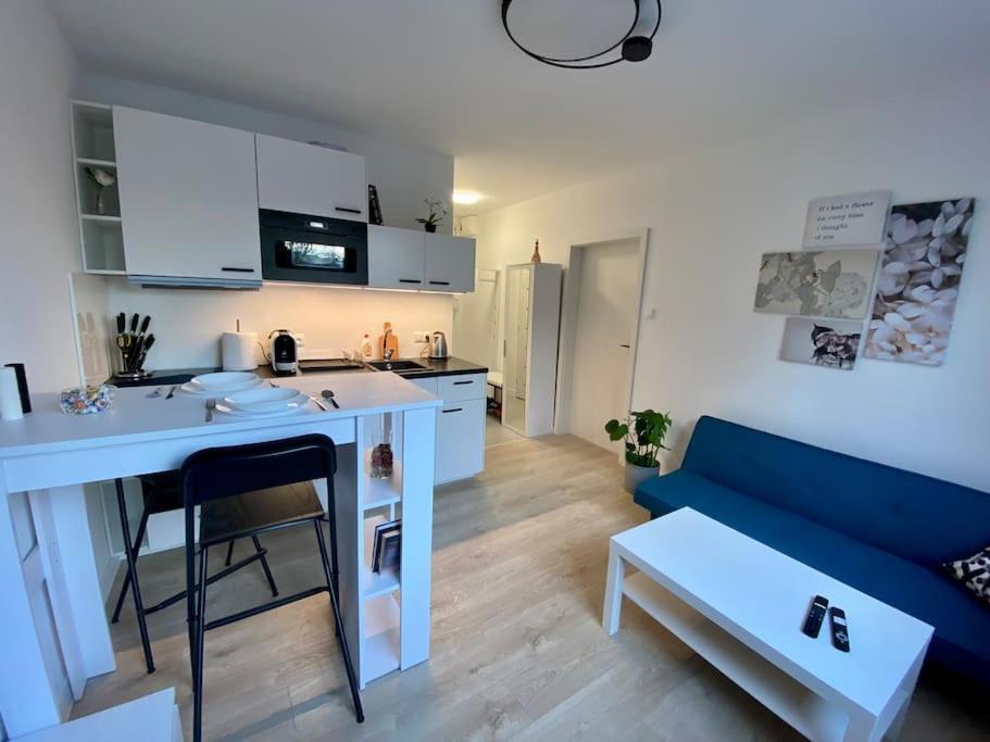 Apartman Kristina Sturovo Exterior photo