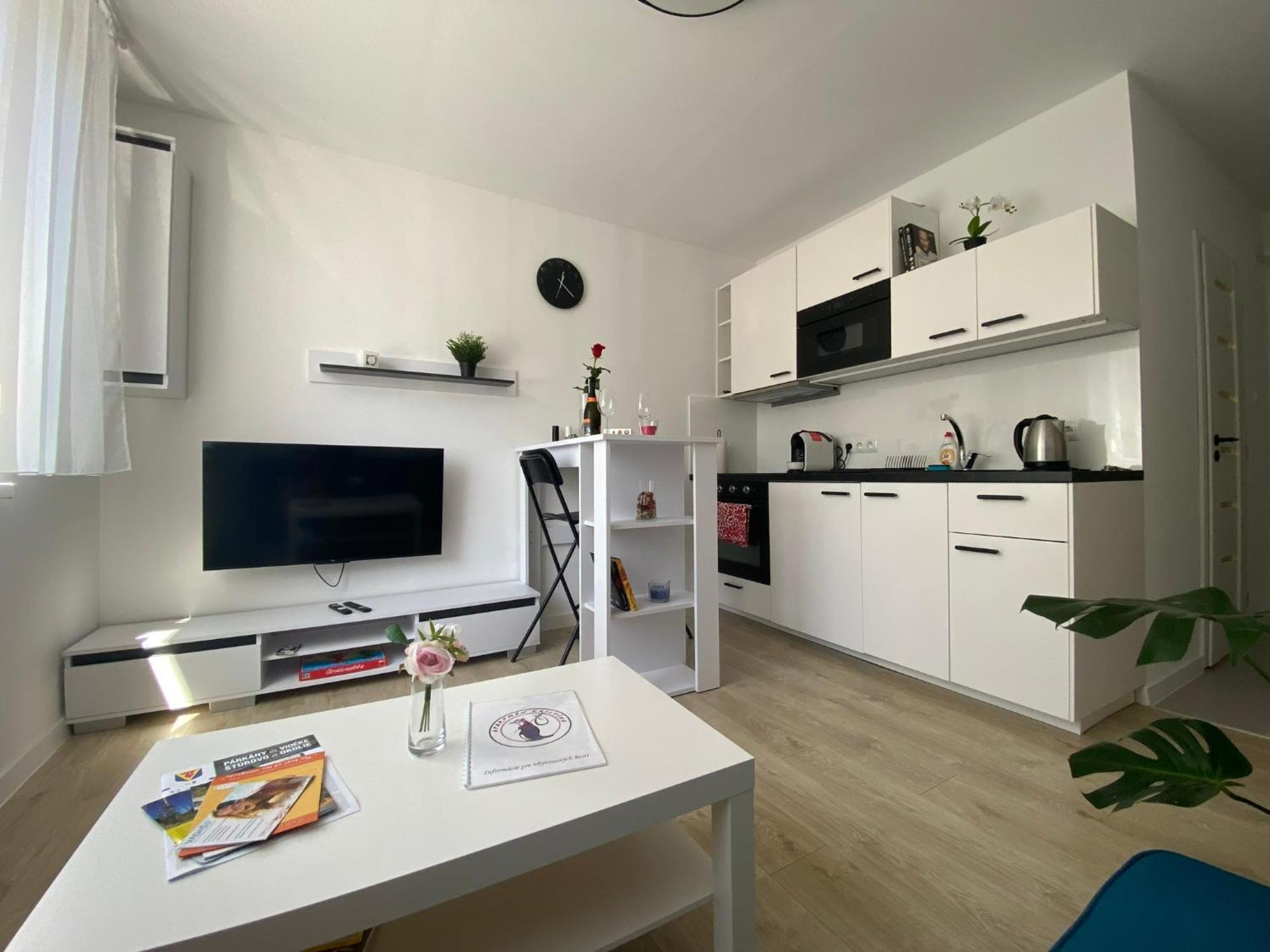 Apartman Kristina Sturovo Exterior photo